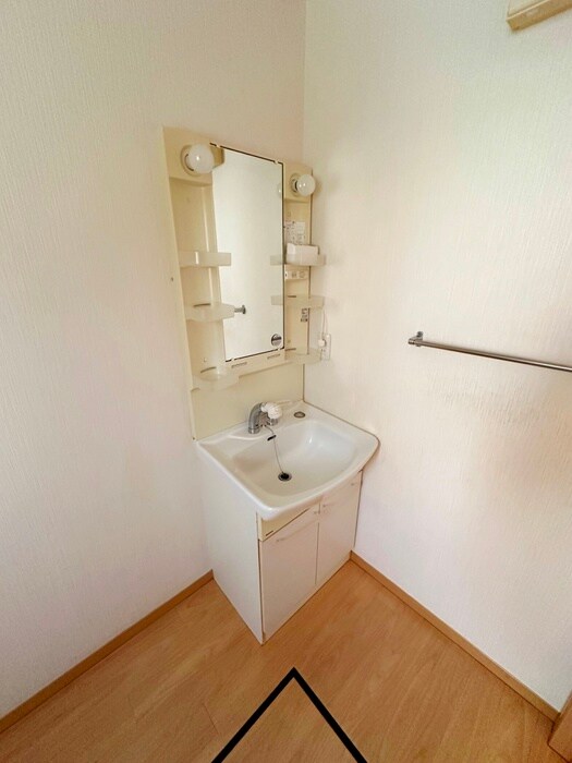 物件内観写真9　(洗面)