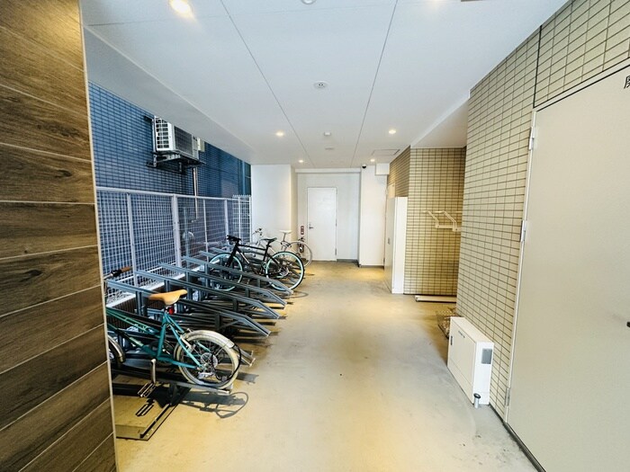 物件外観写真5　(駐輪場)