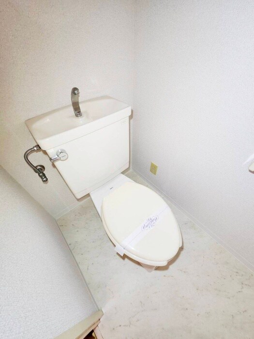 物件内観写真14　(トイレ)