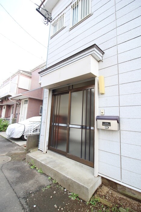 物件外観写真4　(エントランス部分)