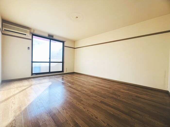 物件内観写真5　(居室)