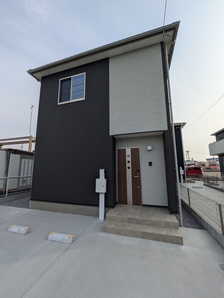グランソフィア吉野町A号棟外観写真