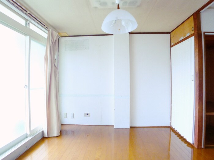 物件内観写真8　(居室)