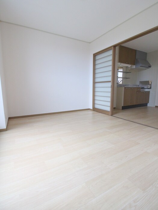 物件内観写真9　(居室)