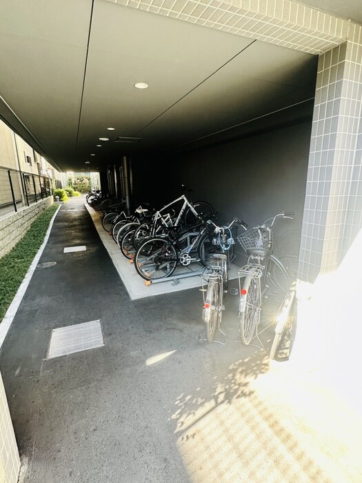 物件外観写真5　(駐輪場)