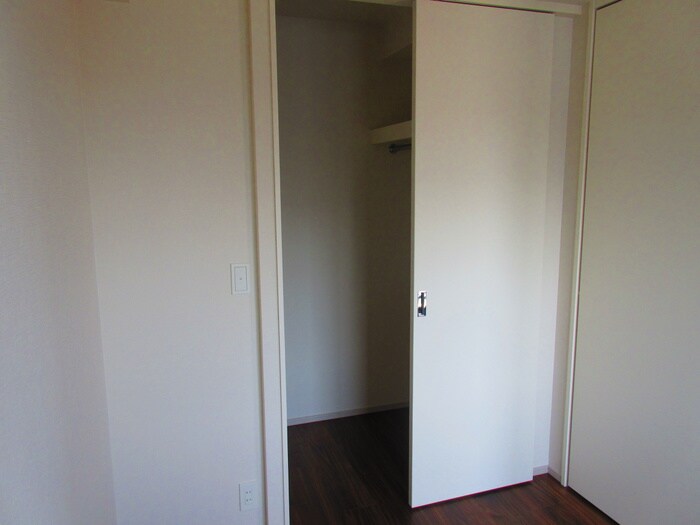 物件内観写真17　(収納)