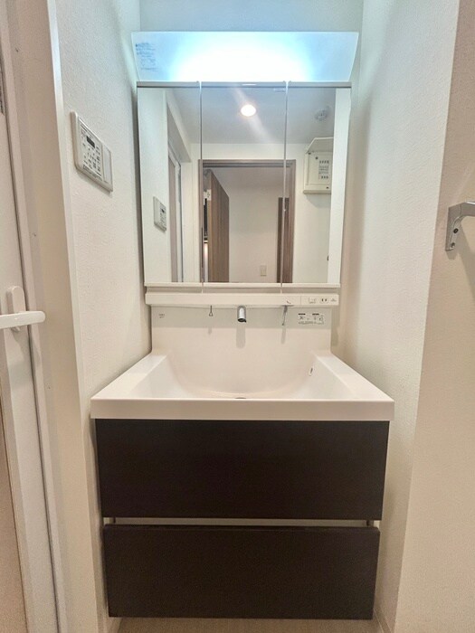 物件内観写真11　(洗面)