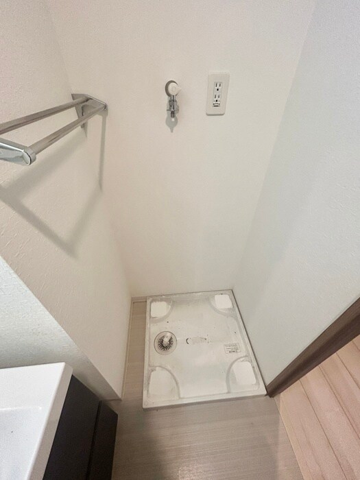 物件内観写真12　(洗濯機置場)