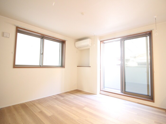 物件内観写真9　(居室)