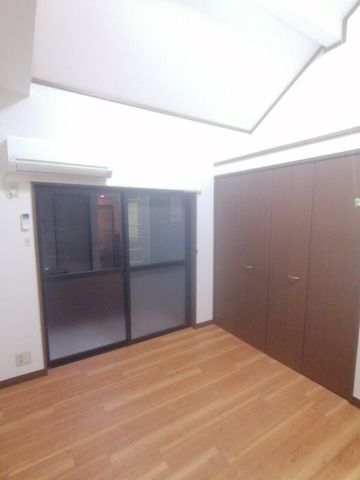 物件内観写真10　(居室)