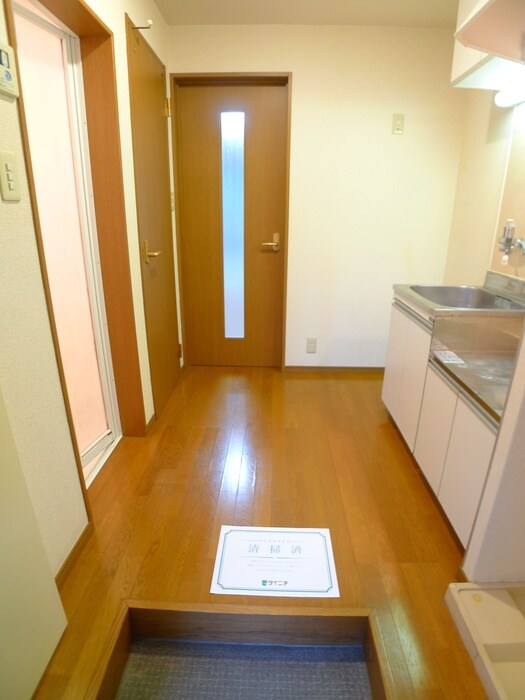 物件内観写真15　(玄関)