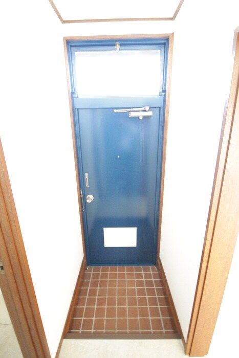 物件内観写真13　(玄関)