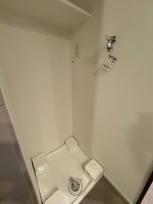 物件内観写真9　(洗濯機置場)