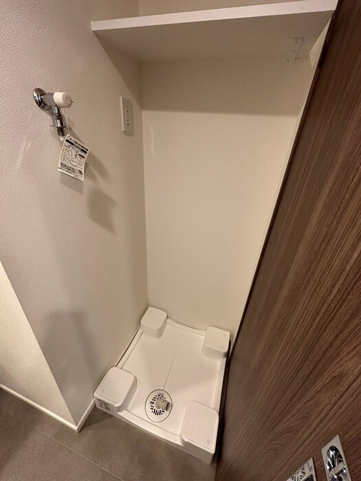 物件内観写真15　(洗濯機置場)