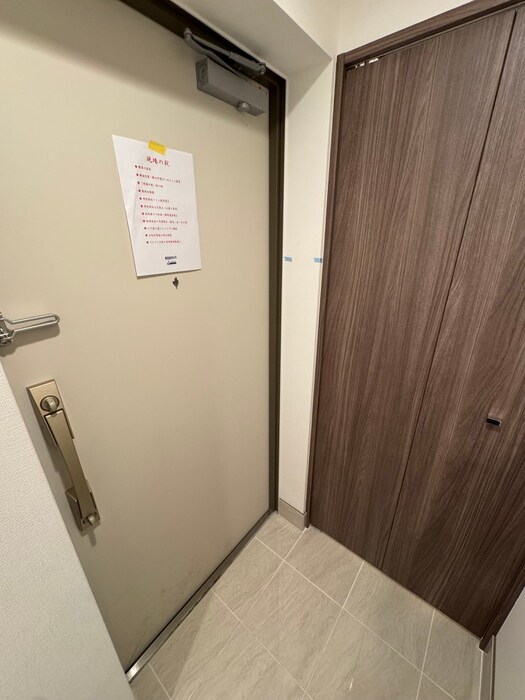 物件内観写真21　(玄関)