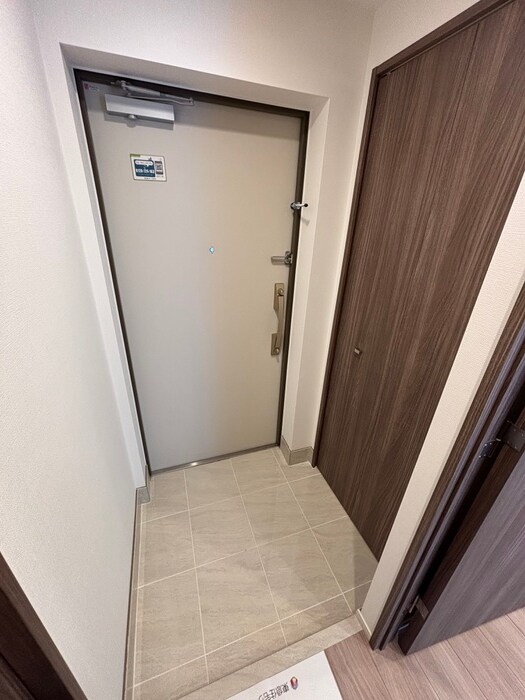 物件内観写真22　(玄関)