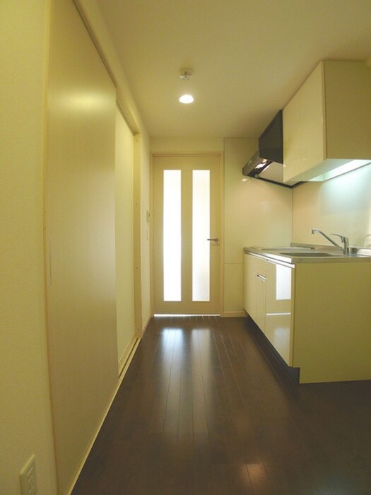 物件内観写真8　(廊下)
