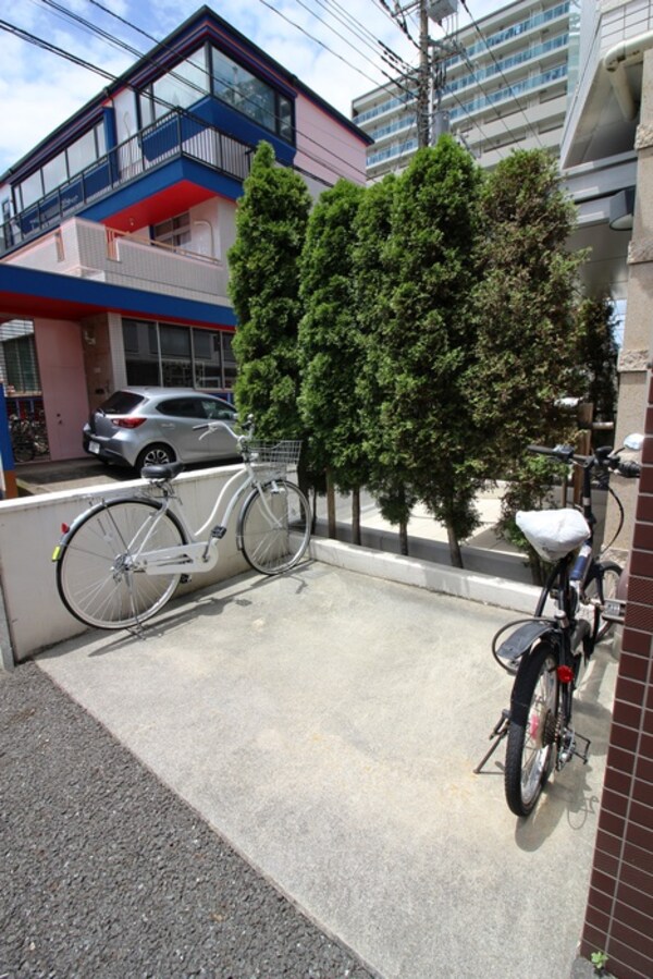 駐輪場