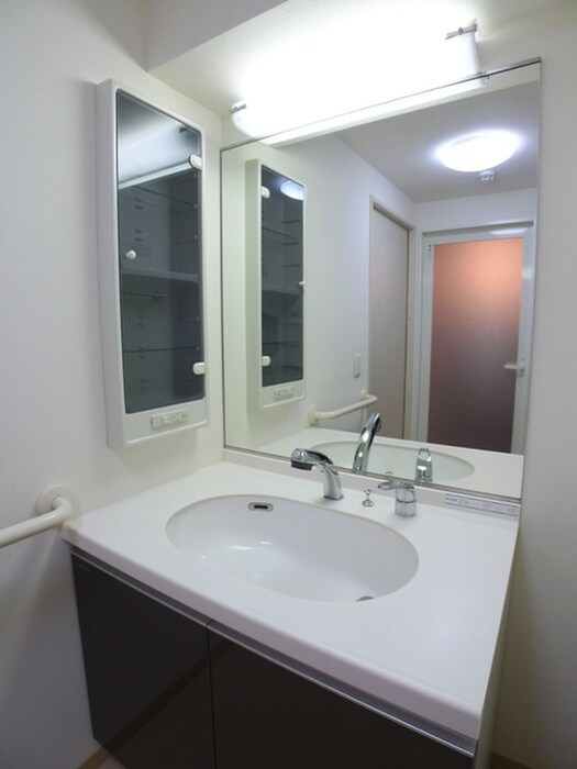 物件内観写真15　(洗面)