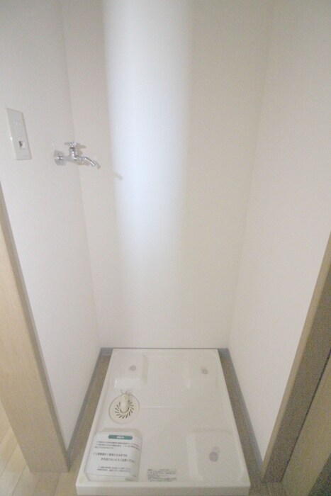 物件内観写真15　(洗濯機置場)