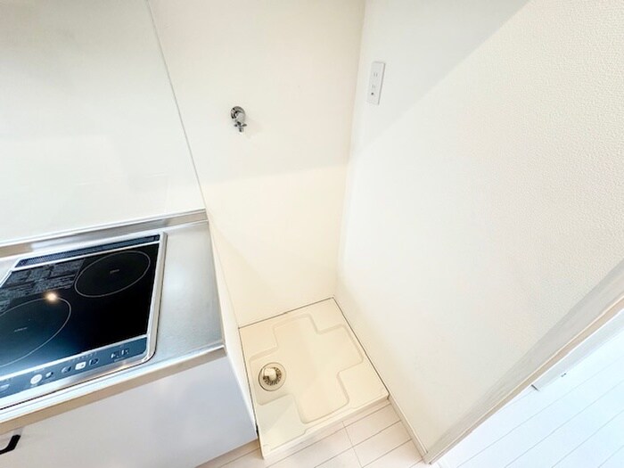 物件内観写真12　(洗濯機置場)