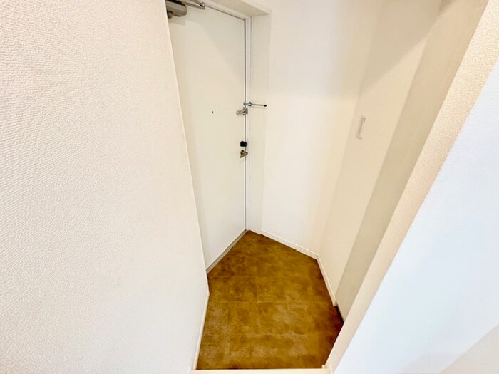 物件内観写真17　(玄関)