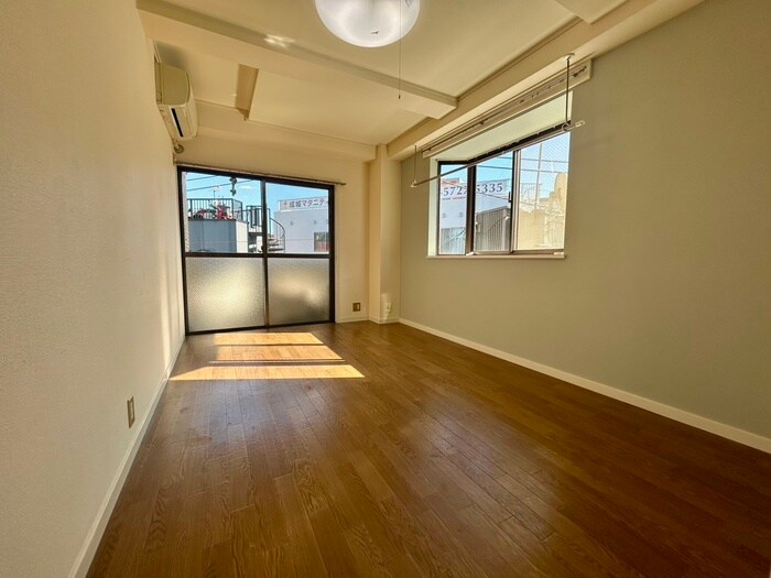 物件内観写真7　(居室)