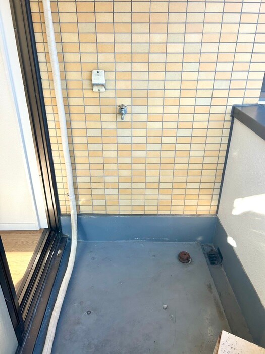 物件内観写真18　(洗濯機置場)