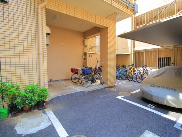 駐輪場