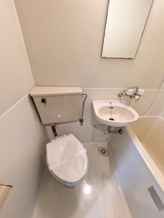 物件内観写真16　(トイレ)