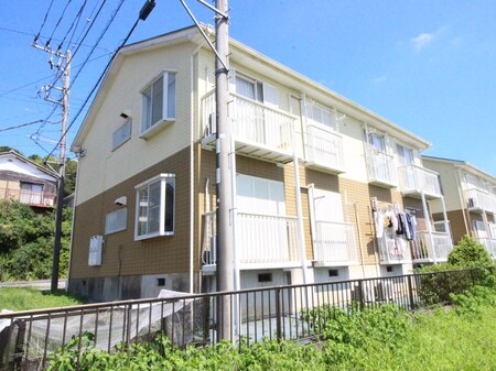 メゾンファミ－ユ１号棟外観写真