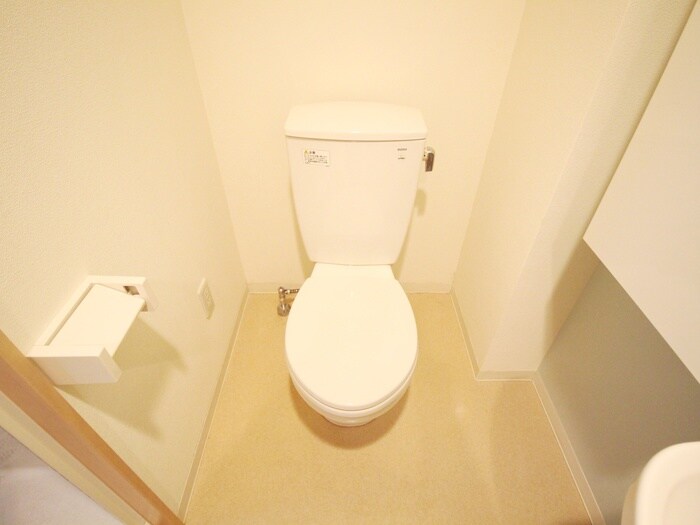 物件内観写真8　(トイレ)