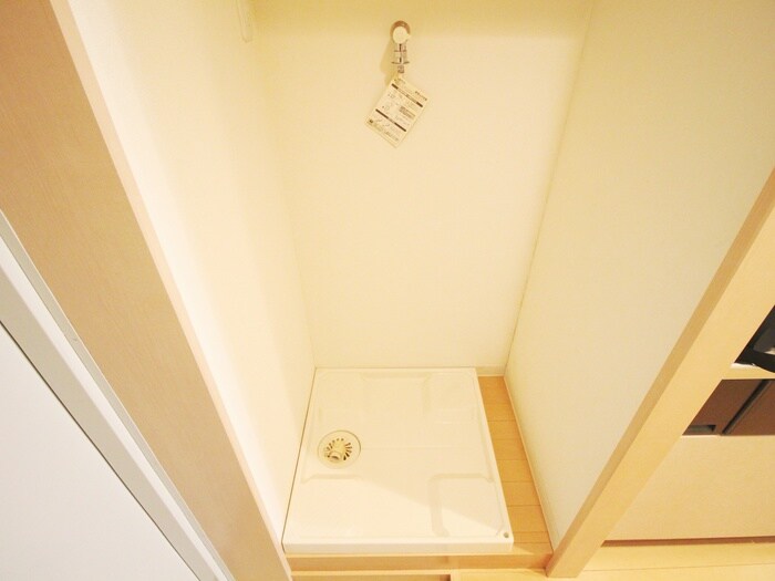 物件内観写真9　(洗濯機置場)