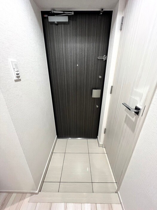 物件内観写真15　(玄関)