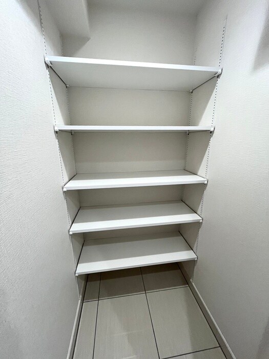 物件内観写真16　(靴箱)