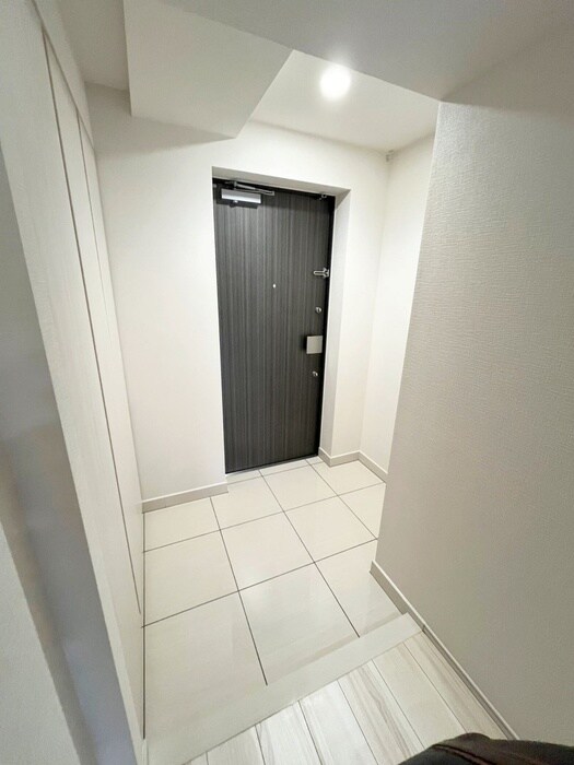 物件内観写真18　(玄関)