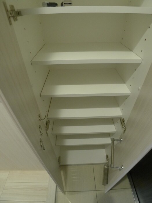 物件内観写真18　(靴箱)