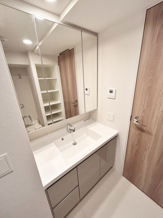 物件内観写真12　(洗面)