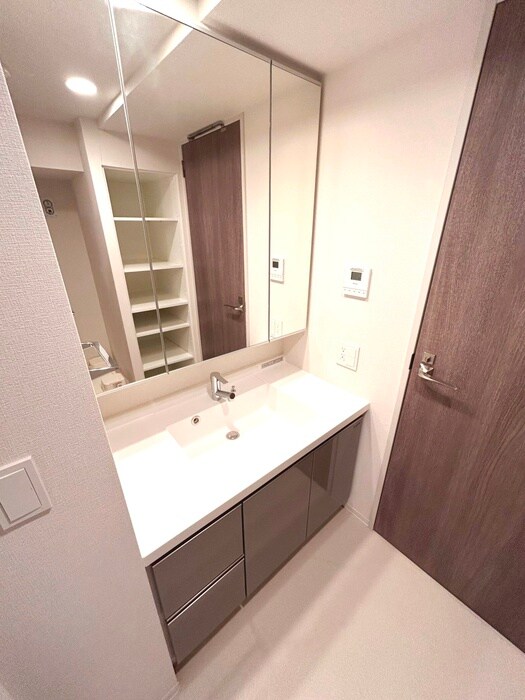 物件内観写真12　(洗面)