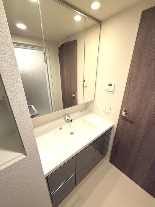 物件内観写真12　(洗面)