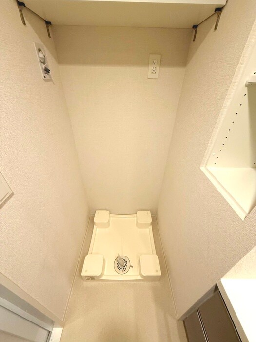 物件内観写真13　(洗濯機置場)