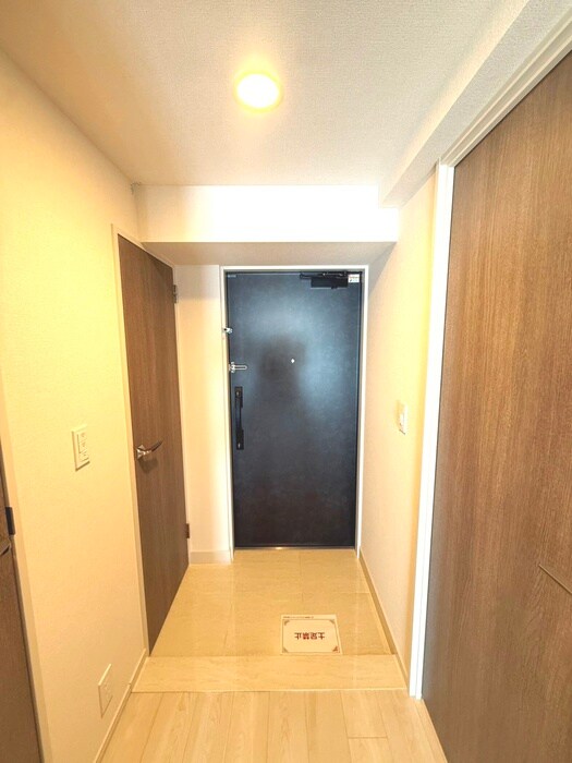 物件内観写真17　(玄関)