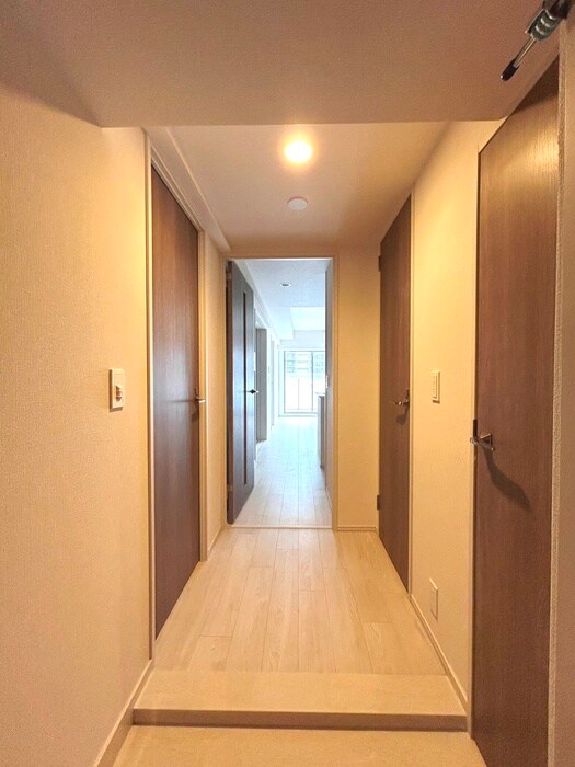 物件内観写真18　(廊下)