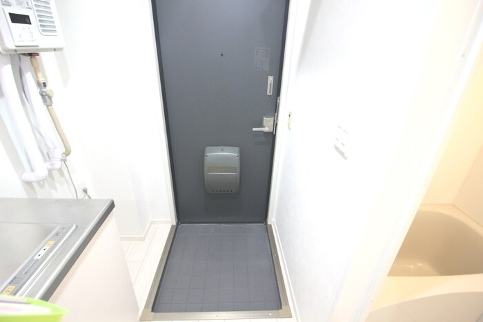 物件内観写真15　(玄関)