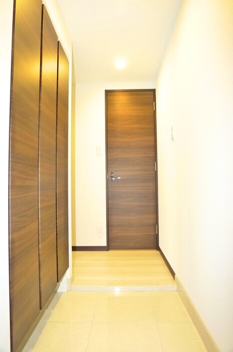 物件内観写真15　(玄関)