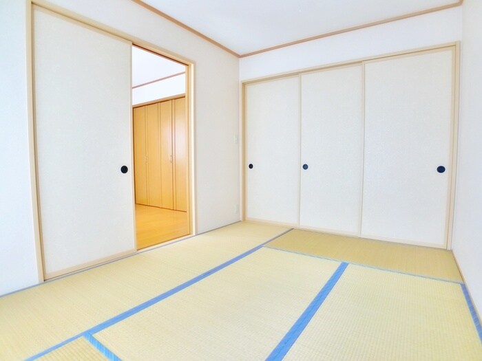 物件内観写真10　(室内からの展望)