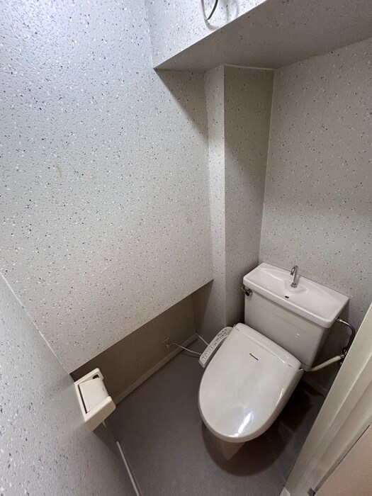 物件内観写真15　(トイレ)