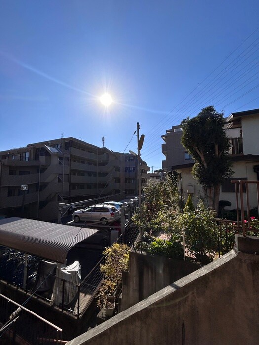 物件内観写真22　(室内からの展望)