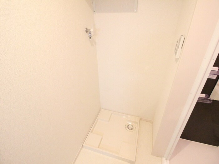 物件内観写真15　(洗濯機置場)