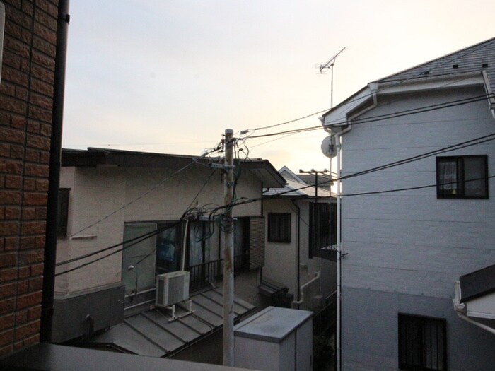 物件内観写真17　(室内からの展望)